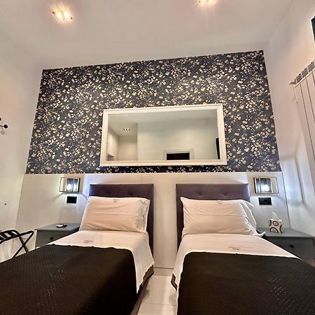 Elegance Rooms Spaccanapoli Exteriör bild
