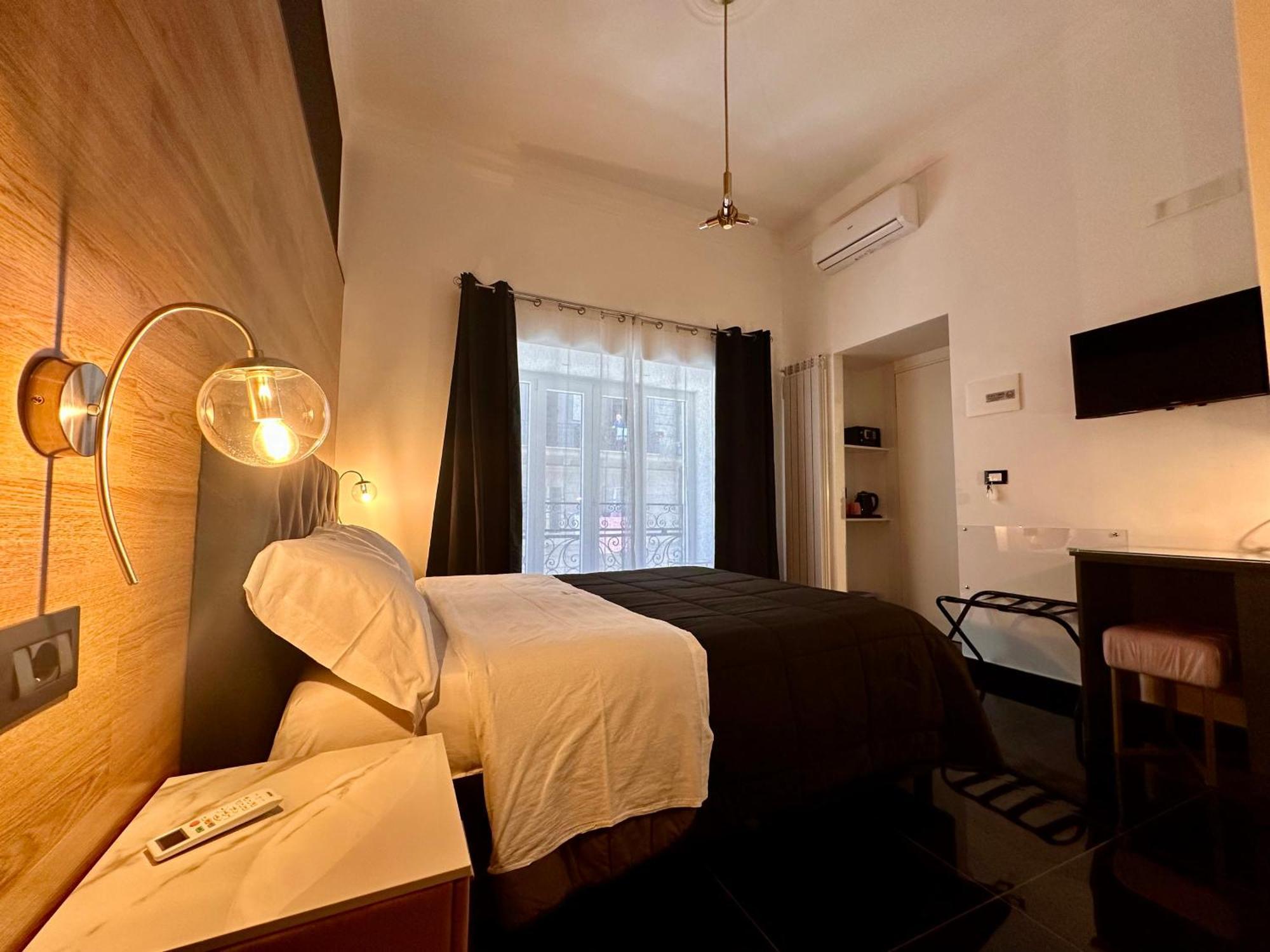 Elegance Rooms Spaccanapoli Exteriör bild